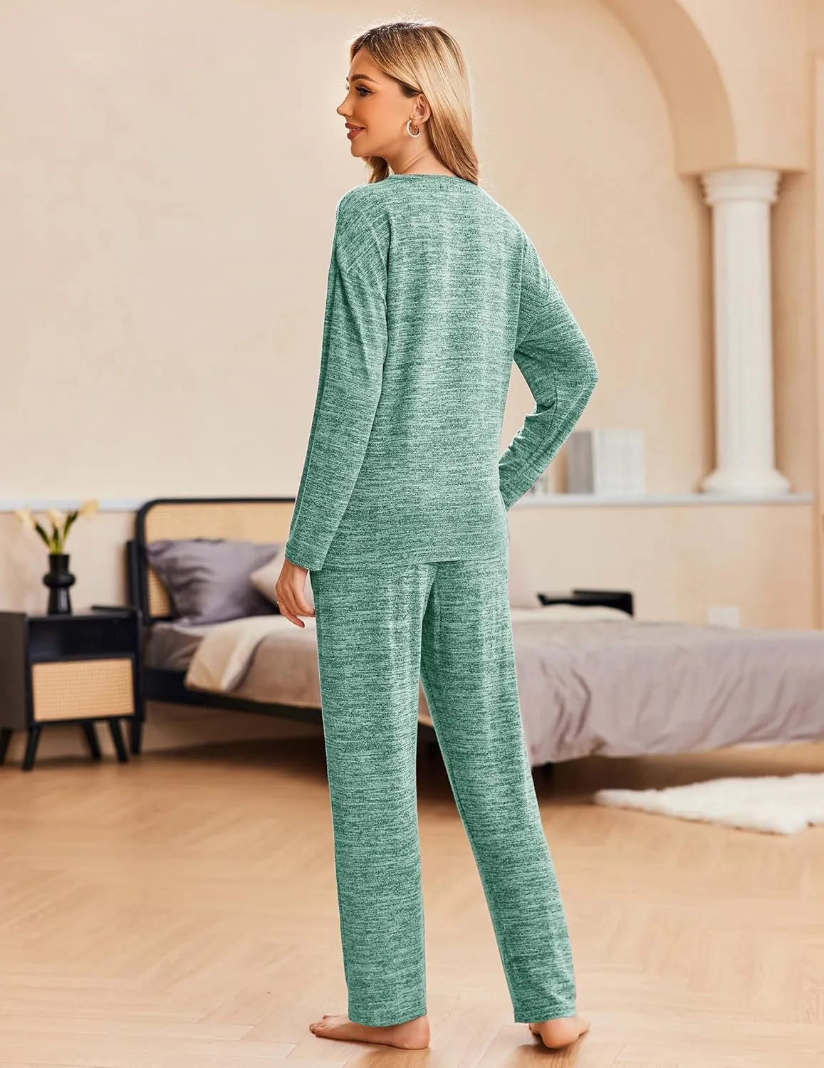 Ekouaer Pajama Set Womens Long Sleeve Sleepwear Pullover Top and Pants Cozy Loungewear Soft Pjs Lounge Set with Pockets S-XXL