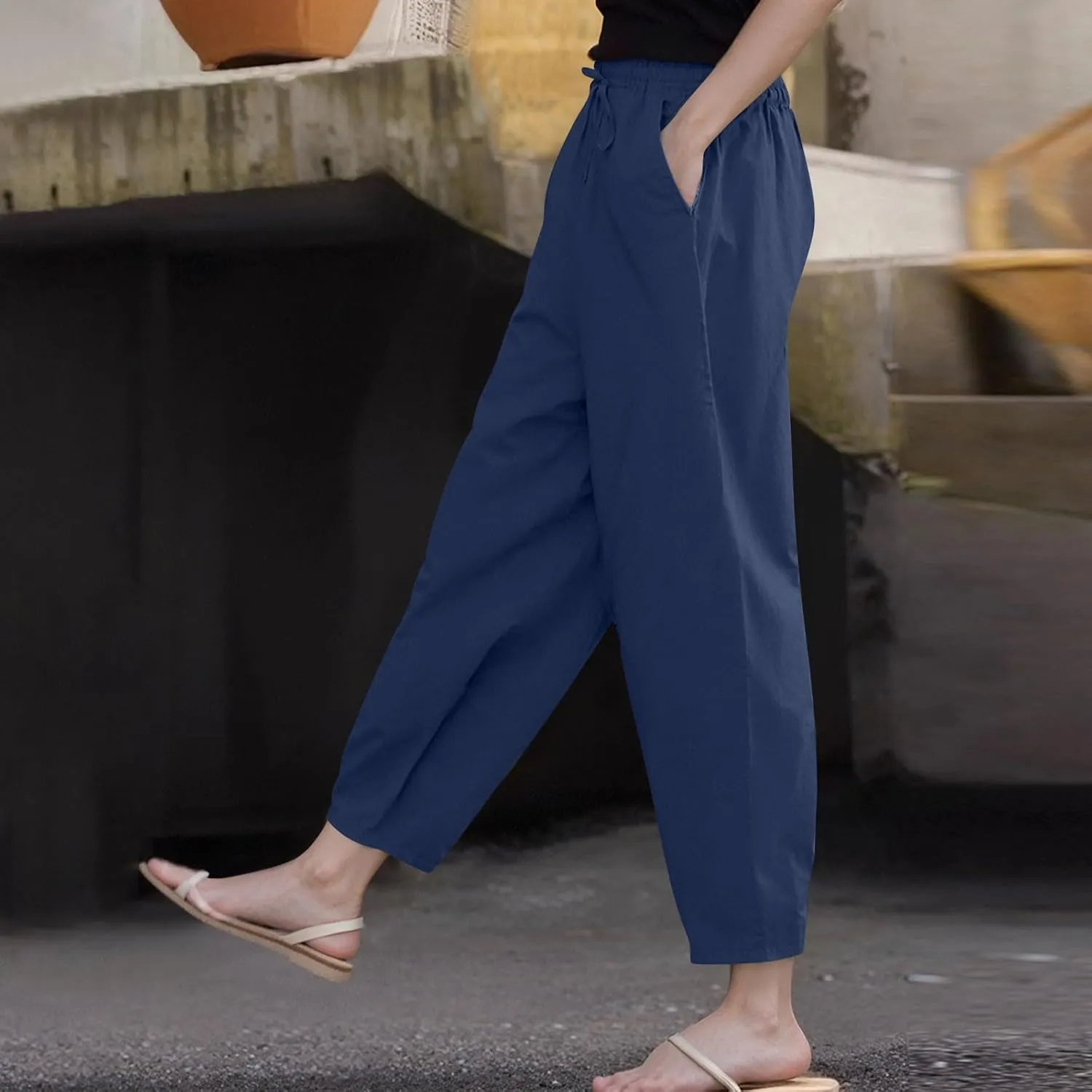 Lightweight Linen Capri Pants for Women Petite Summer Trousers Casual Vacation Beach Trousers with Pockets