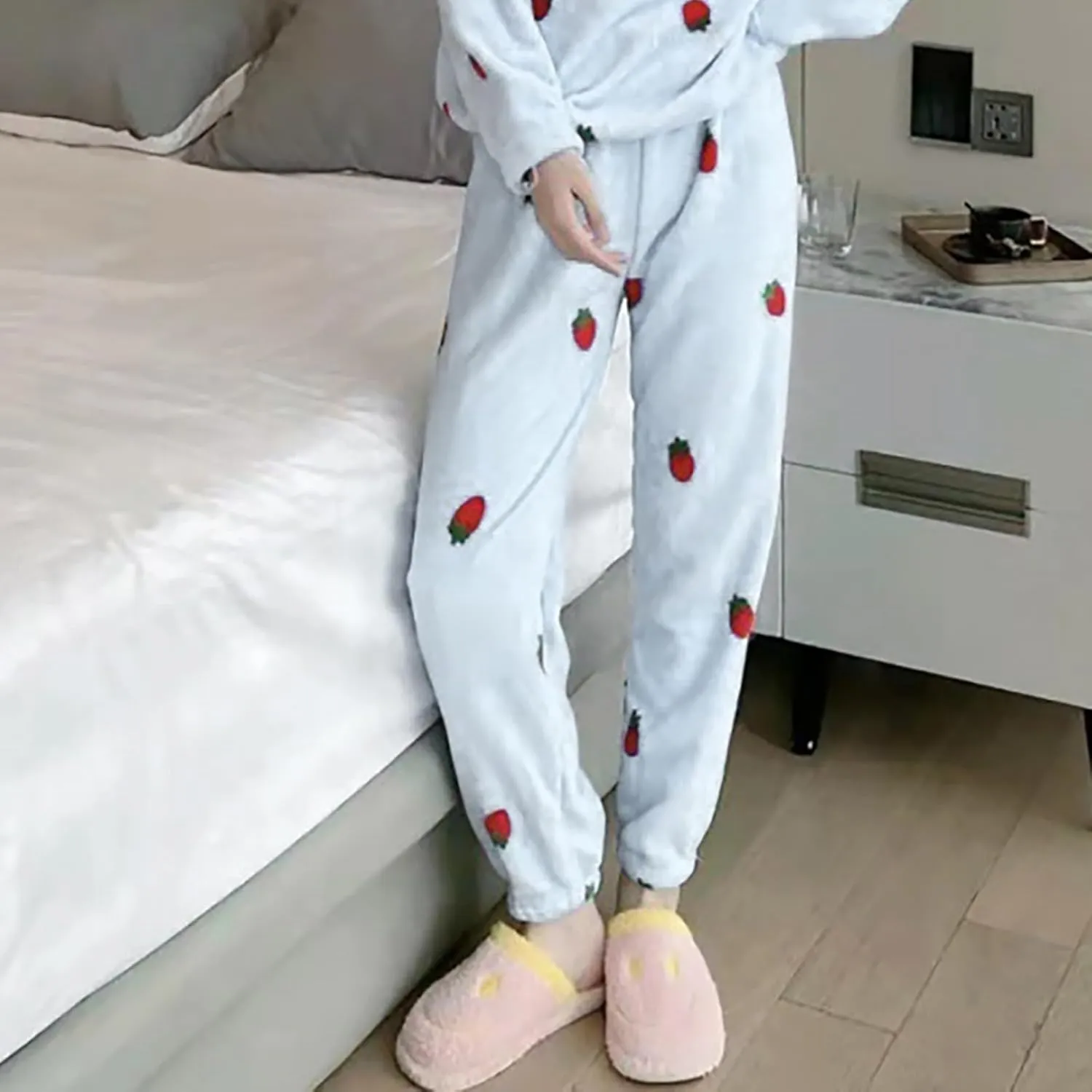 Women's Fuzzy Plush Pajama Pants Strawberry Printed Comfy Warm Fleece Pajama Lounge Long Pants Sleepwear Home Pants